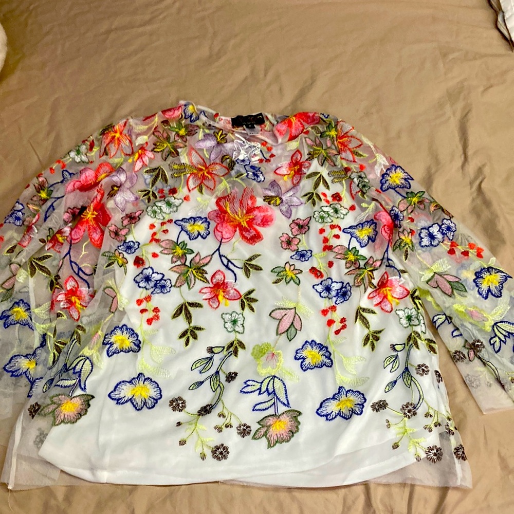 Marc Bower Unlimited polyester embroidery blouse with white camisole